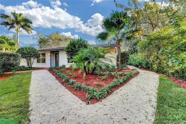 $1,720,000 | 14330 Southwest 20th Street, Davie, FL 33325