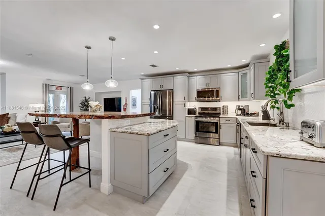 $1,720,000 | 14330 Southwest 20th Street, Davie, FL 33325