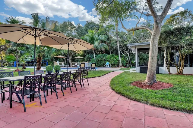 $1,720,000 | 14330 Southwest 20th Street, Davie, FL 33325