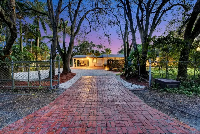 $1,720,000 | 14330 Southwest 20th Street, Davie, FL 33325