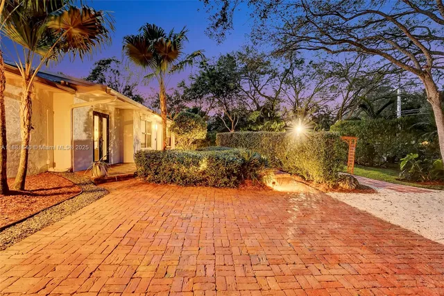 $1,720,000 | 14330 Southwest 20th Street, Davie, FL 33325