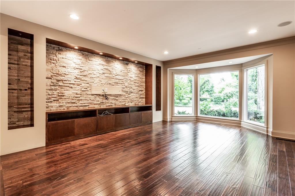 11595 Ditch Road Carmel, IN 46032 - Photo 7 of 59 Gallery Image 7