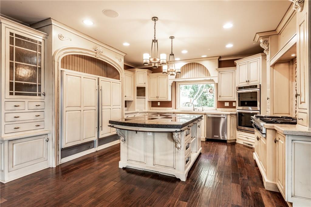 11595 Ditch Road Carmel, IN 46032 - Photo 9 of 59 Gallery Image 9