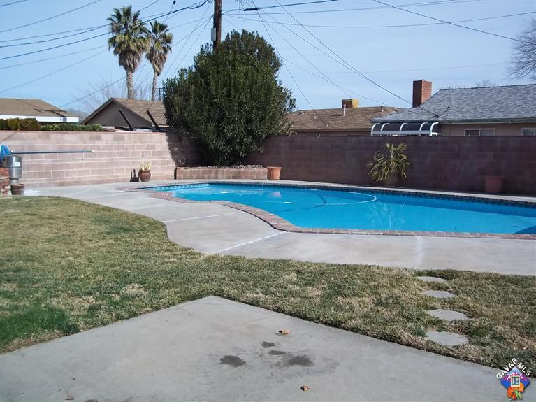 43940 3rd Street East Lancaster, CA 93535 - Photo 17 of 18 a view of a street