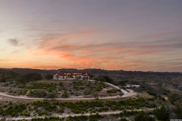 $1,875,000 | 217 Saddle Wood Trail, Comfort, TX 78013