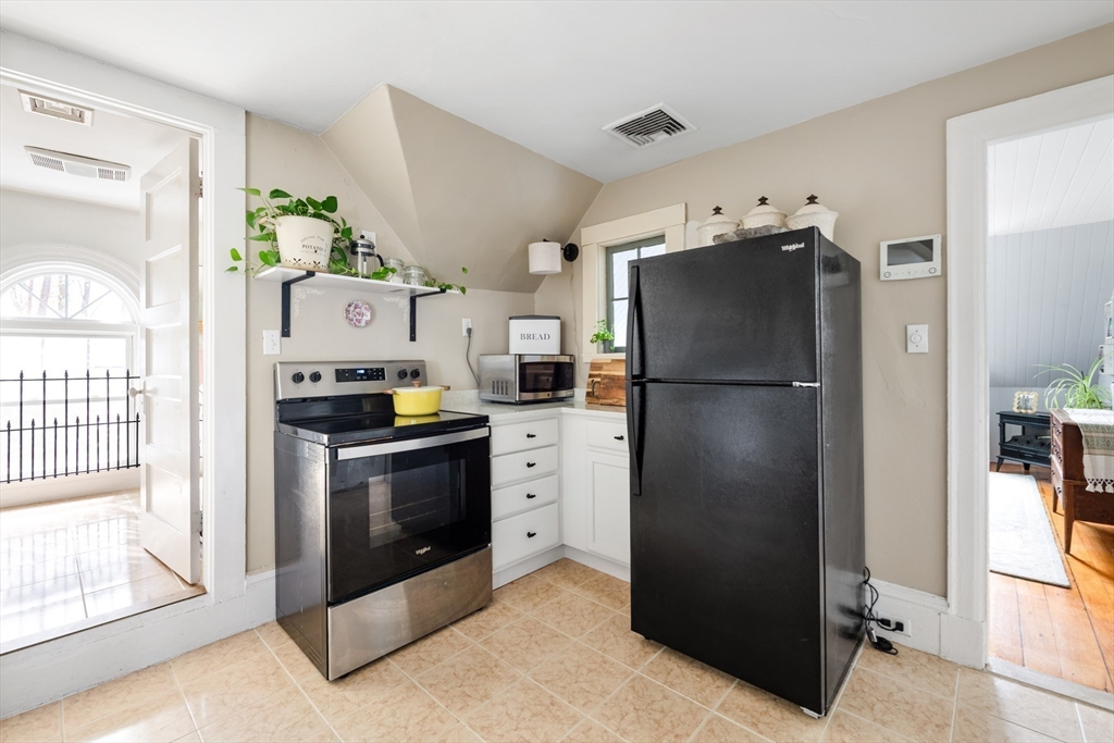 156 First Parish Road, Unit 6 Scituate, MA 02066 - Photo 8 of 14