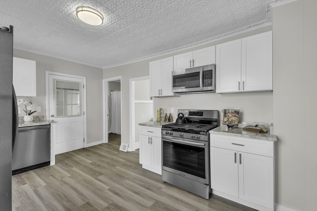 110 Quincy Street Springfield, MA 01109 - Photo 6 of 32 Gallery Image 6