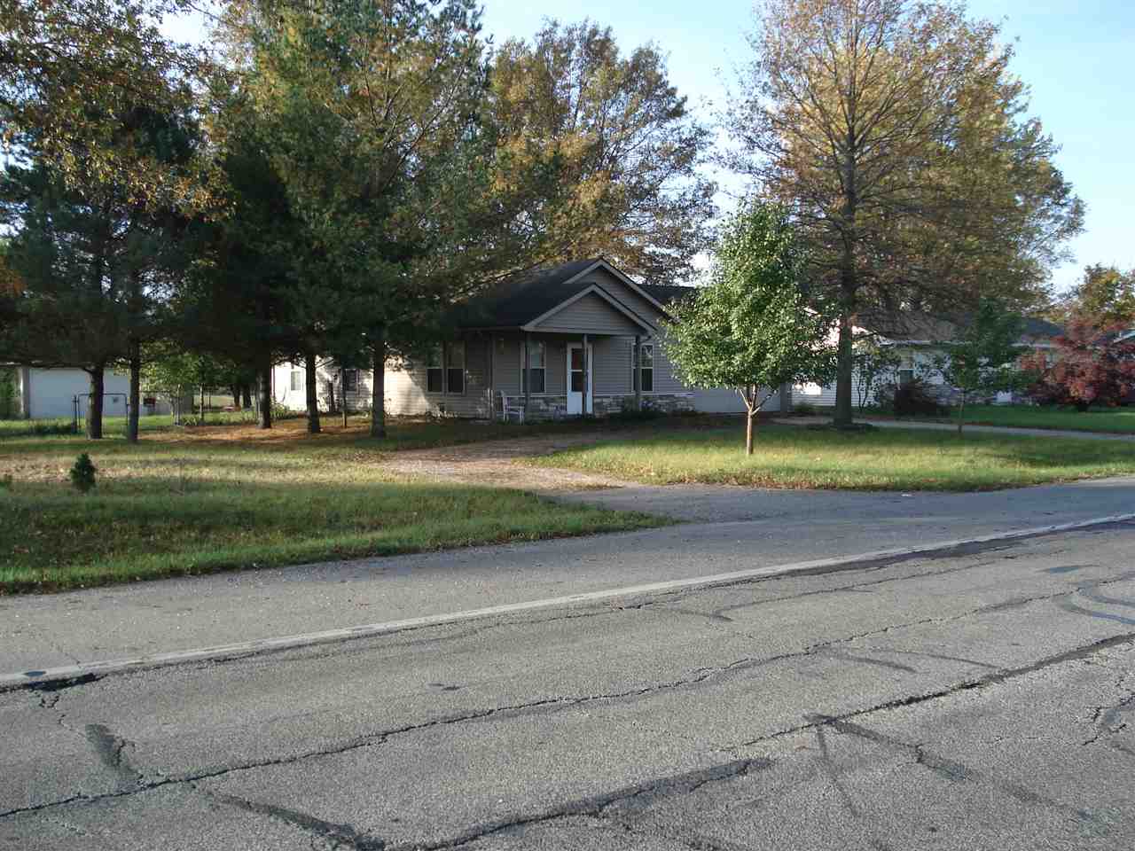 906 East Culver Road Knox, IN 46534 - Photo 2 of 12 Gallery Image 2