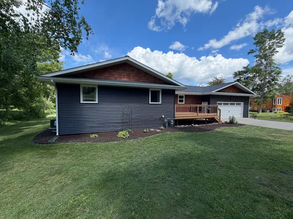 $525,000 | 6020 Shady Lane Northeast, Bemidji, MN 56601