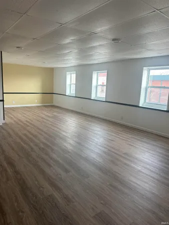 $1,200 | 104 1/2 West Michigan Street, Unit 4, Lagrange, IN 46761