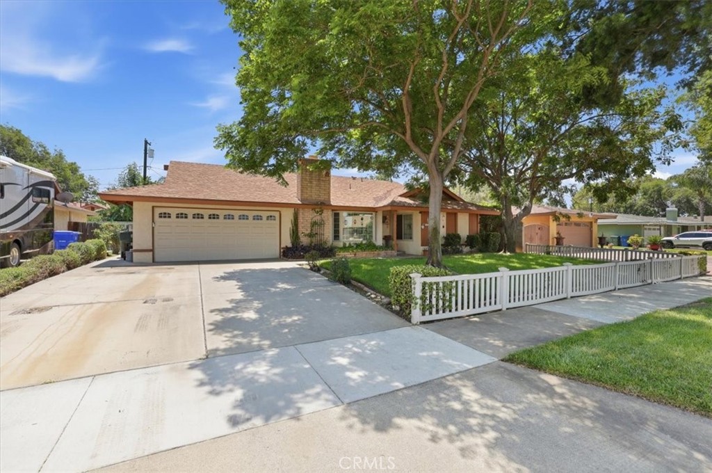 10426 Bonneville Street Riverside, CA 92505 - Photo 8 of 29