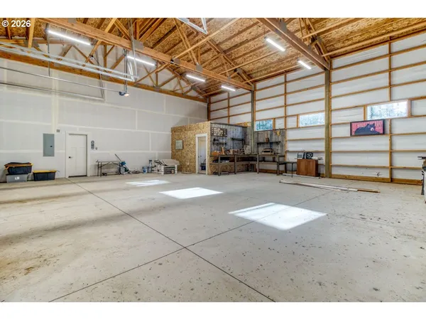 a view of a garage