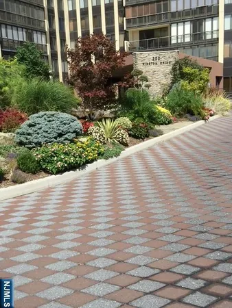 $3,600 | 300 Winston Drive, Unit 2118, Cliffside Park, NJ 07010