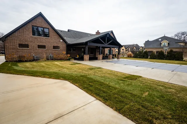 $3,100,000 | 740 67th Place, Willowbrook, IL 60527