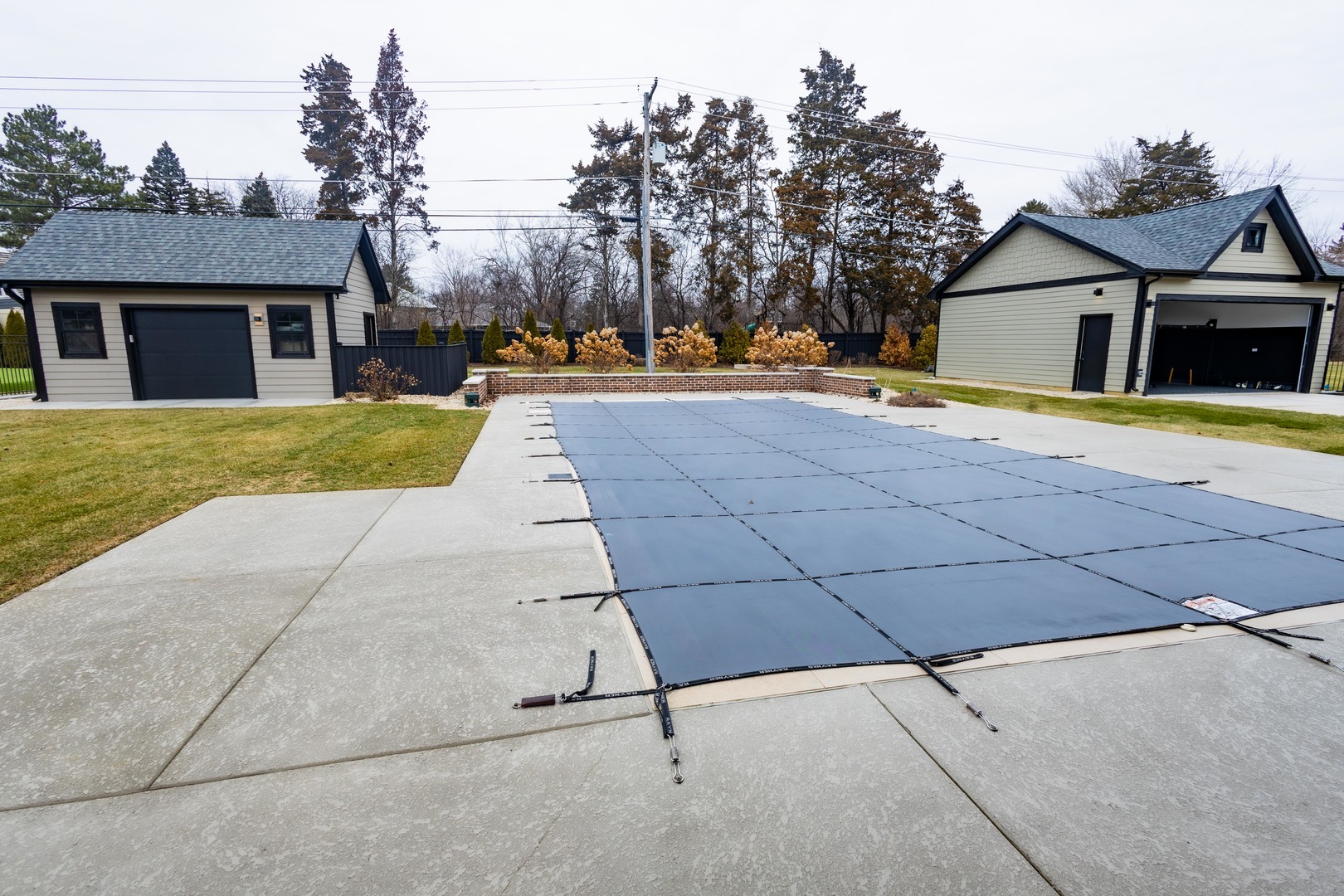 740 67th Place Willowbrook, IL 60527 - Photo 21 of 47 a view of outdoor space yard and house