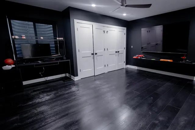 $3,100,000 | 740 67th Place, Willowbrook, IL 60527