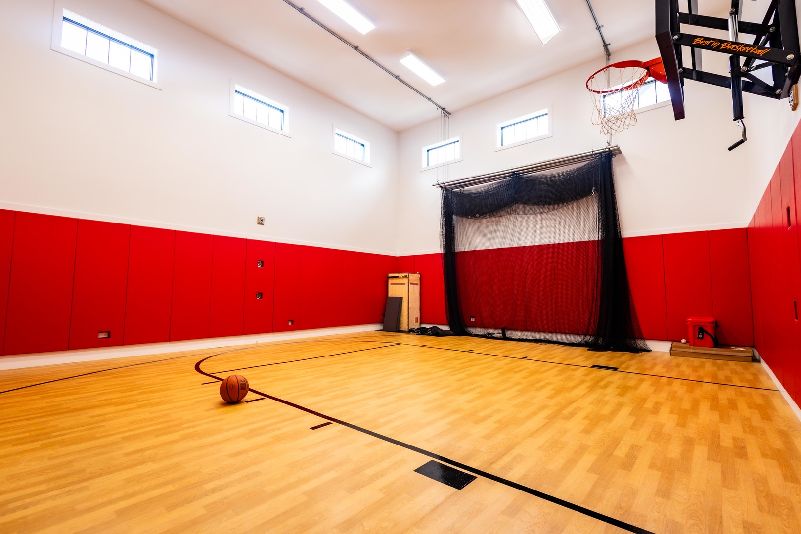 740 67th Place Willowbrook, IL 60527 - Photo 35 of 47 a view of an indoor pool