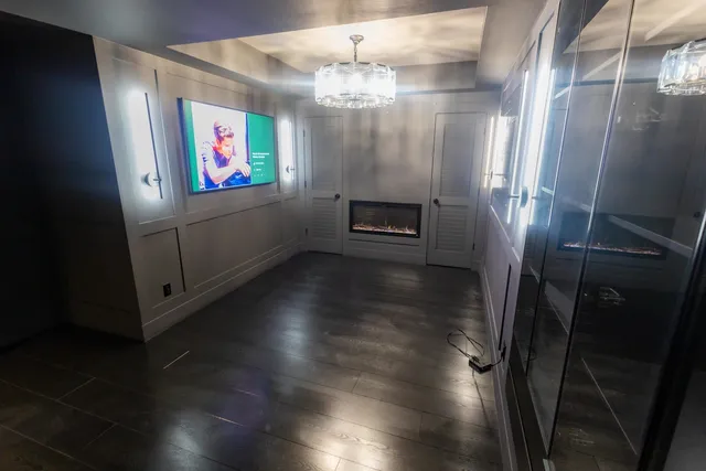 $3,100,000 | 740 67th Place, Willowbrook, IL 60527