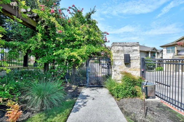$249,950 | 9201 Brodie Lane, Unit 2001, Austin, TX 78748
