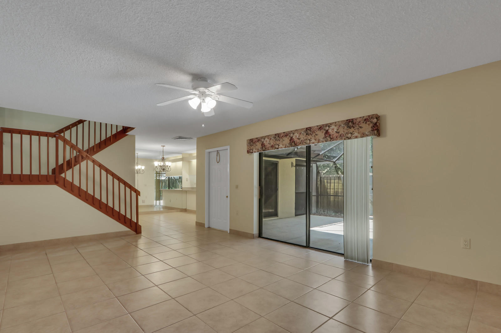 2425 24th Court Jupiter, FL 33477 - Photo 11 of 34 11_IMG_8800_mls