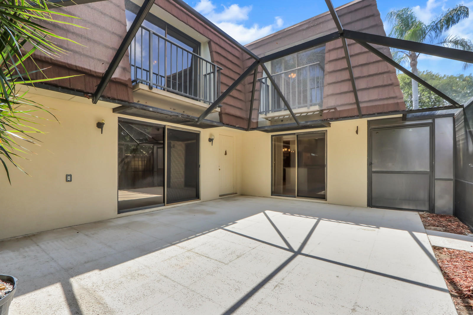 2425 24th Court Jupiter, FL 33477 - Photo 4 of 34 08_IMG_8779_mls