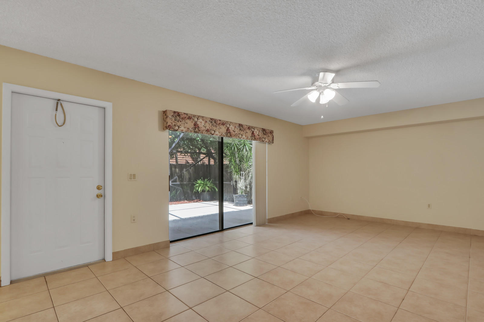 2425 24th Court Jupiter, FL 33477 - Photo 10 of 34 10_IMG_8793_mls