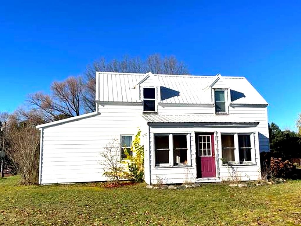 3574 North Crofton Road South Boardman, MI 49680 - Photo 2 of 6
