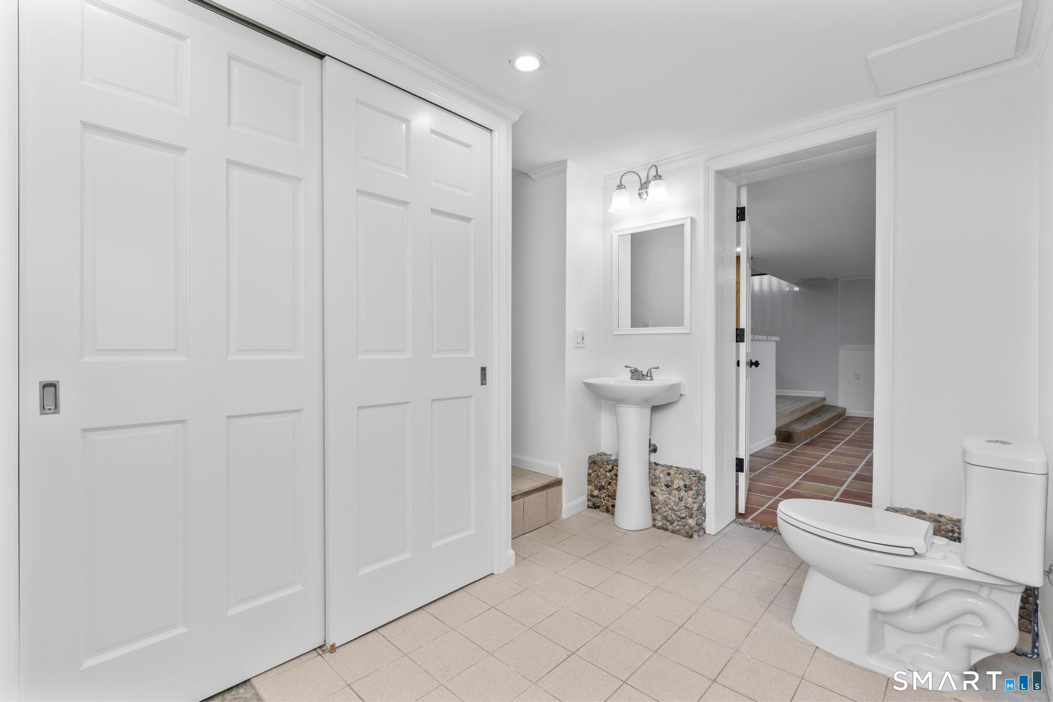 309 Twin Lakes Road North Branford, CT 06471 - Photo 18 of 33