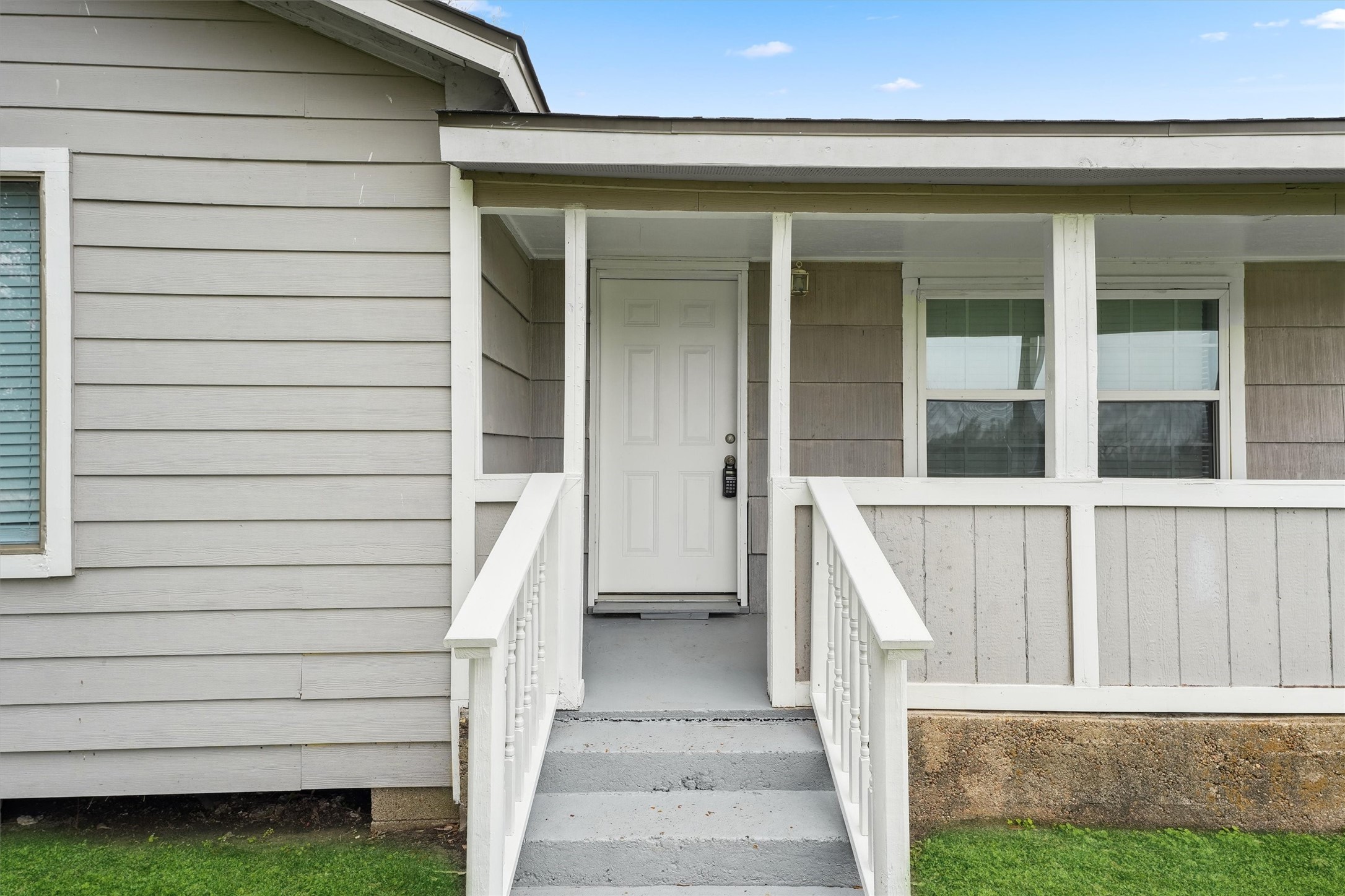 1107 Defender Street Houston, TX 77029 - Photo 3 of 26 a view of front door of house