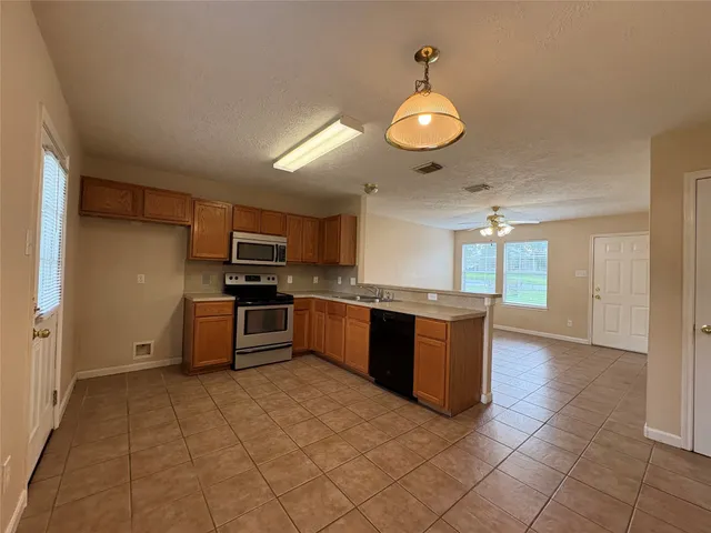 $1,395 | 14129 Broken Arrow Drive, Willis, TX 77378