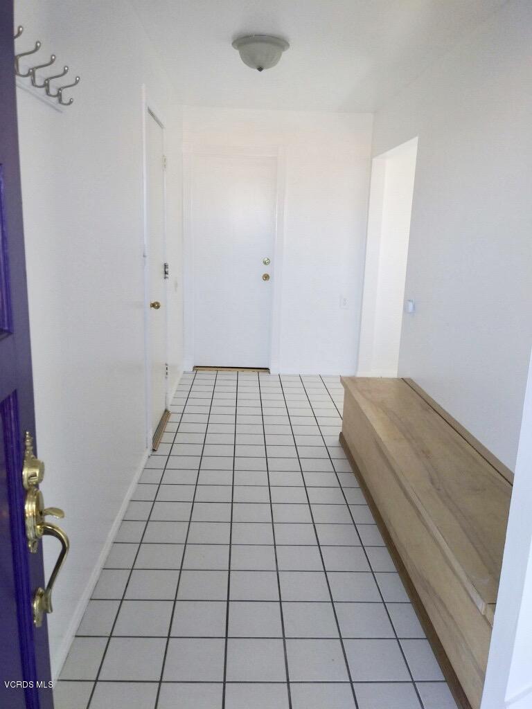 4157 Sunset Lane Oxnard, CA 93035 - Photo 23 of 30 Downstairs Hallway at Entry