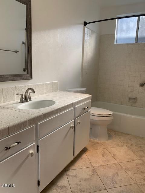 4157 Sunset Lane Oxnard, CA 93035 - Photo 8 of 30 Upstairs Bathroom