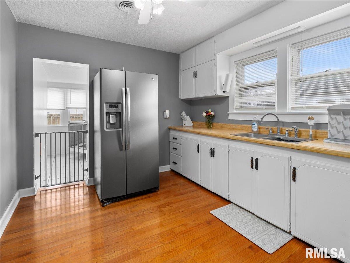 712 Beck Street Carmi, IL 62821 - Photo 9 of 19