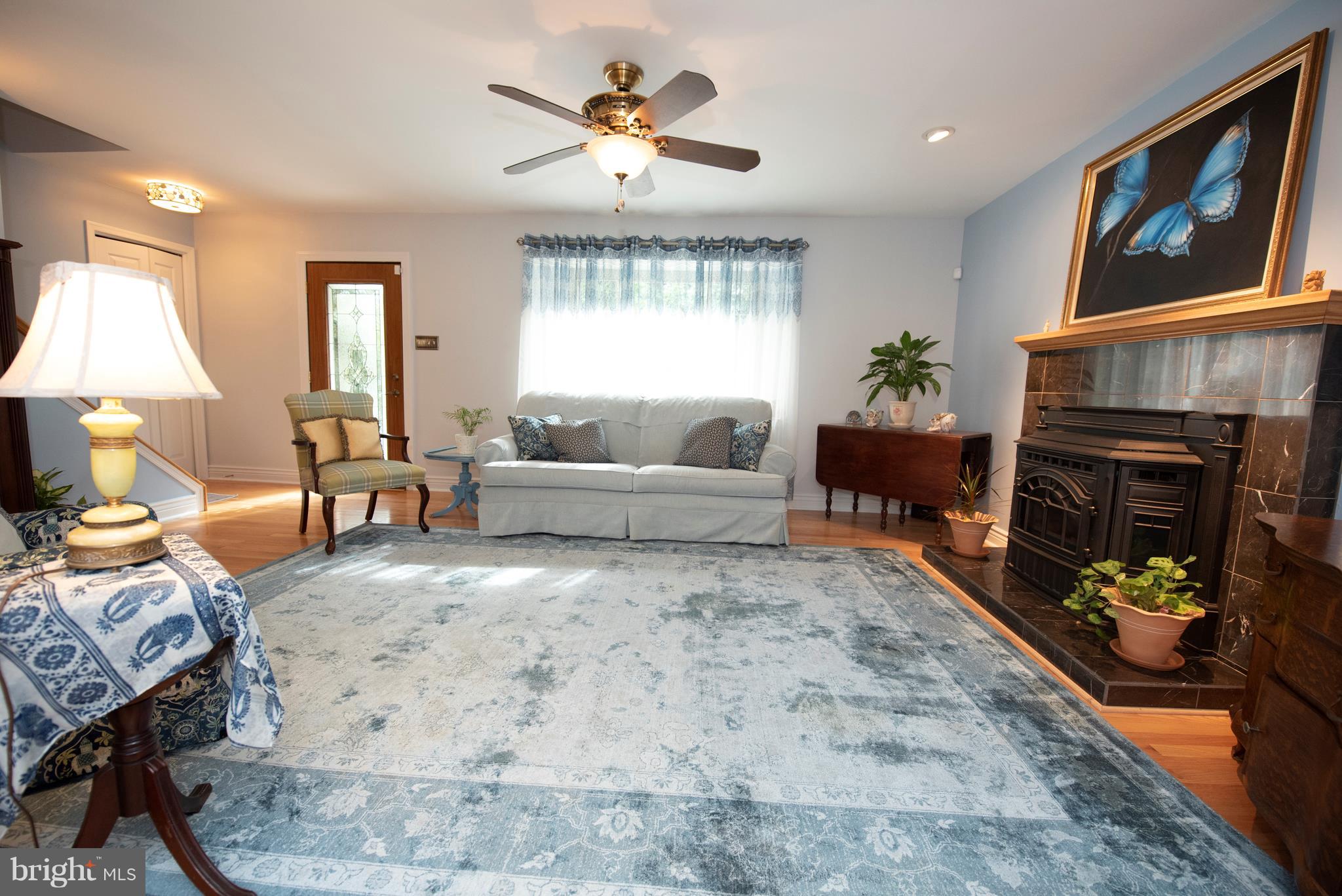 3508 Orbitan Road Baltimore, MD 21234 - Photo 26 of 84 Living room