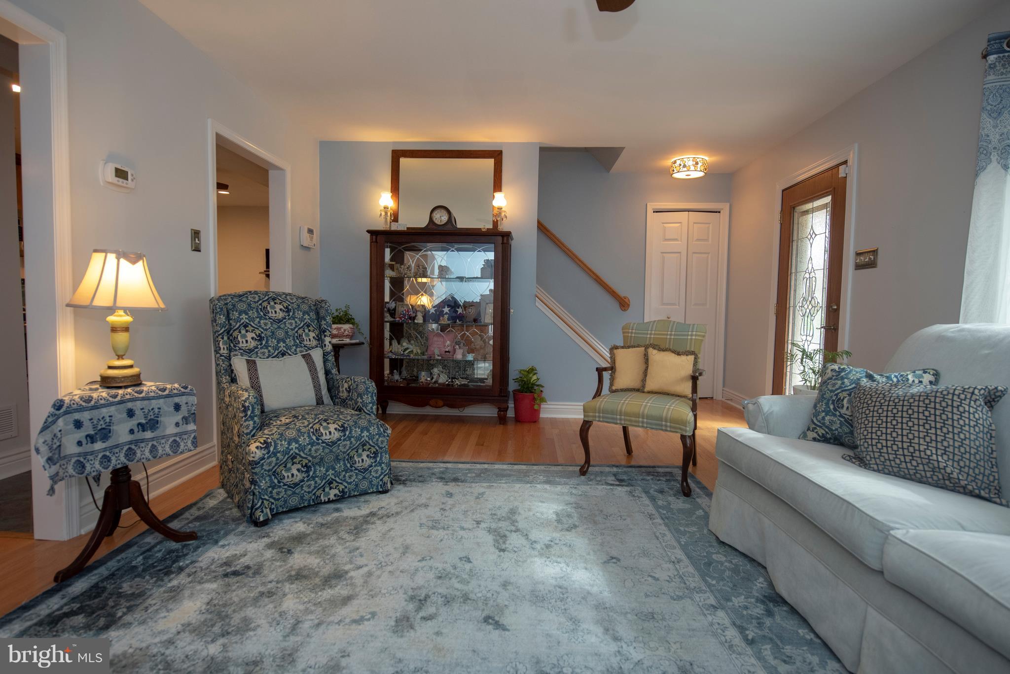 3508 Orbitan Road Baltimore, MD 21234 - Photo 29 of 84 Living room