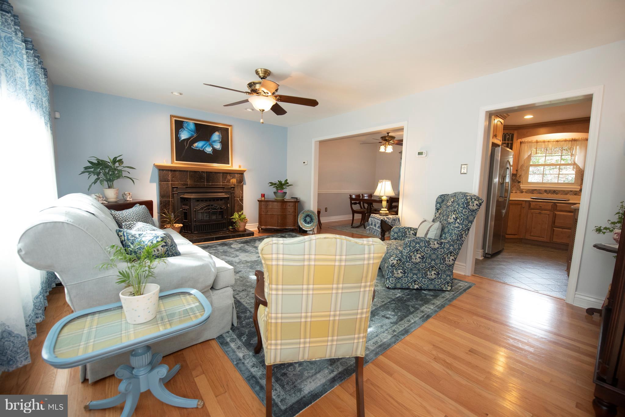3508 Orbitan Road Baltimore, MD 21234 - Photo 30 of 84 Living room