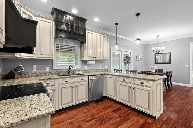 $435,000 | 220 Charlene Place, South Pittsburg, TN 37380