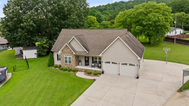 $435,000 | 220 Charlene Place, South Pittsburg, TN 37380