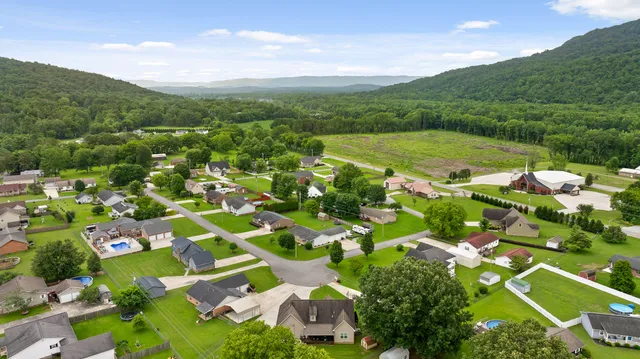 $435,000 | 220 Charlene Place, South Pittsburg, TN 37380