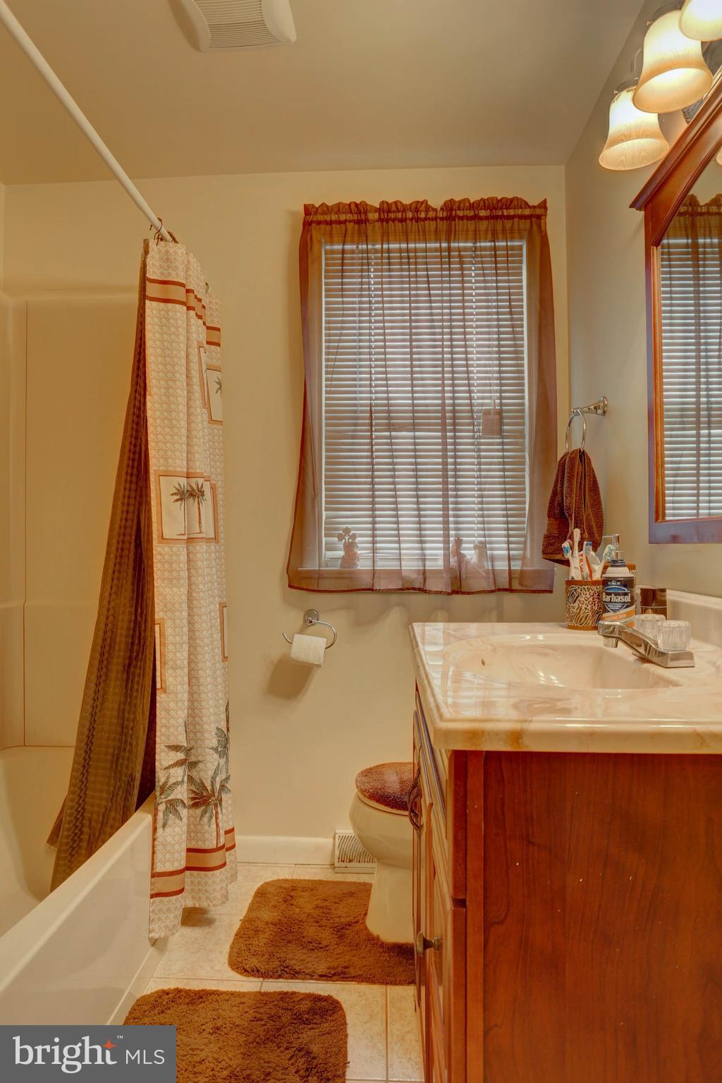 332 Charles Road Lancaster, PA 17603 - Photo 17 of 20 Gallery Image 17