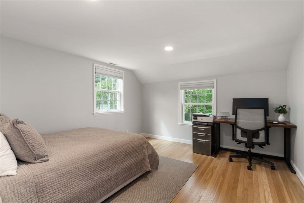 21 Madison Road Wellesley, MA 02481 - Photo 19 of 35