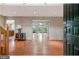 3102 Kennett Pike Greenville, DE 19807 - Photo 3 of 23 2-story Foyer