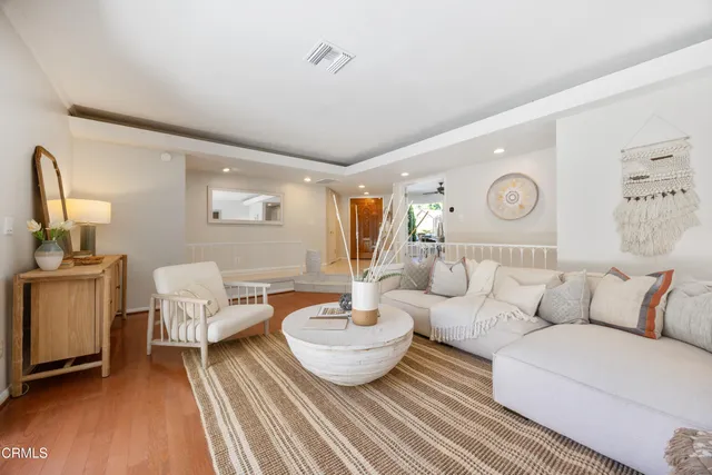 $1,575,000 | 1574 East Glenoaks Boulevard, Glendale, CA 91206