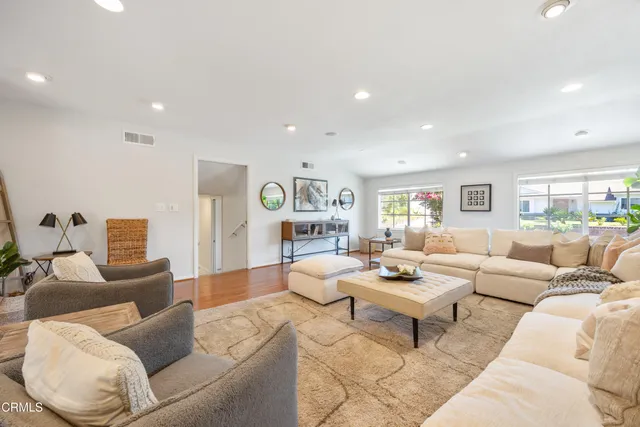 $1,575,000 | 1574 East Glenoaks Boulevard, Glendale, CA 91206