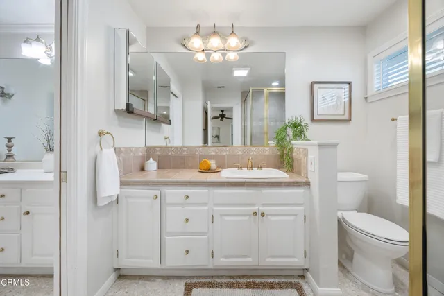 $1,575,000 | 1574 East Glenoaks Boulevard, Glendale, CA 91206