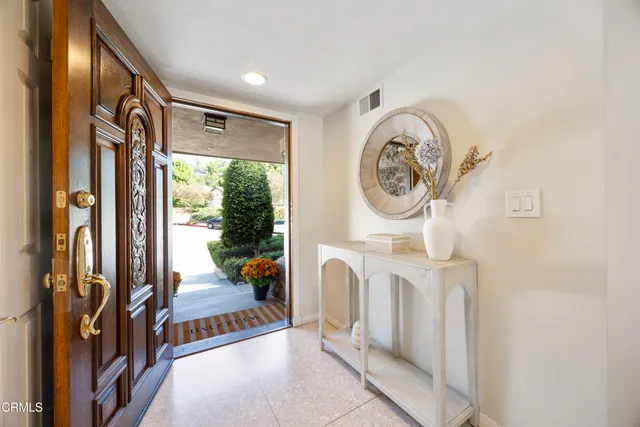 $1,575,000 | 1574 East Glenoaks Boulevard, Glendale, CA 91206