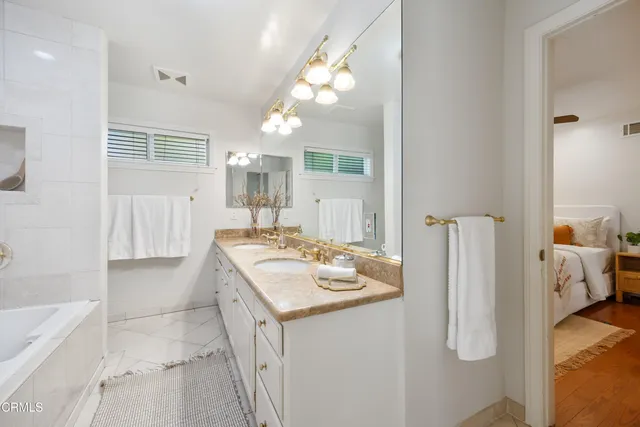 $1,575,000 | 1574 East Glenoaks Boulevard, Glendale, CA 91206