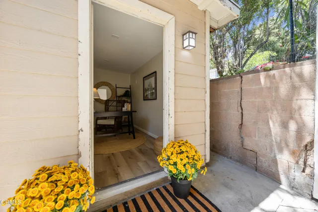 $1,575,000 | 1574 East Glenoaks Boulevard, Glendale, CA 91206