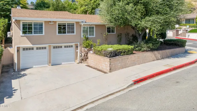 $1,575,000 | 1574 East Glenoaks Boulevard, Glendale, CA 91206