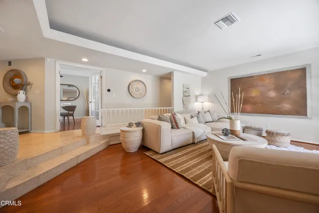 $1,575,000 | 1574 East Glenoaks Boulevard, Glendale, CA 91206